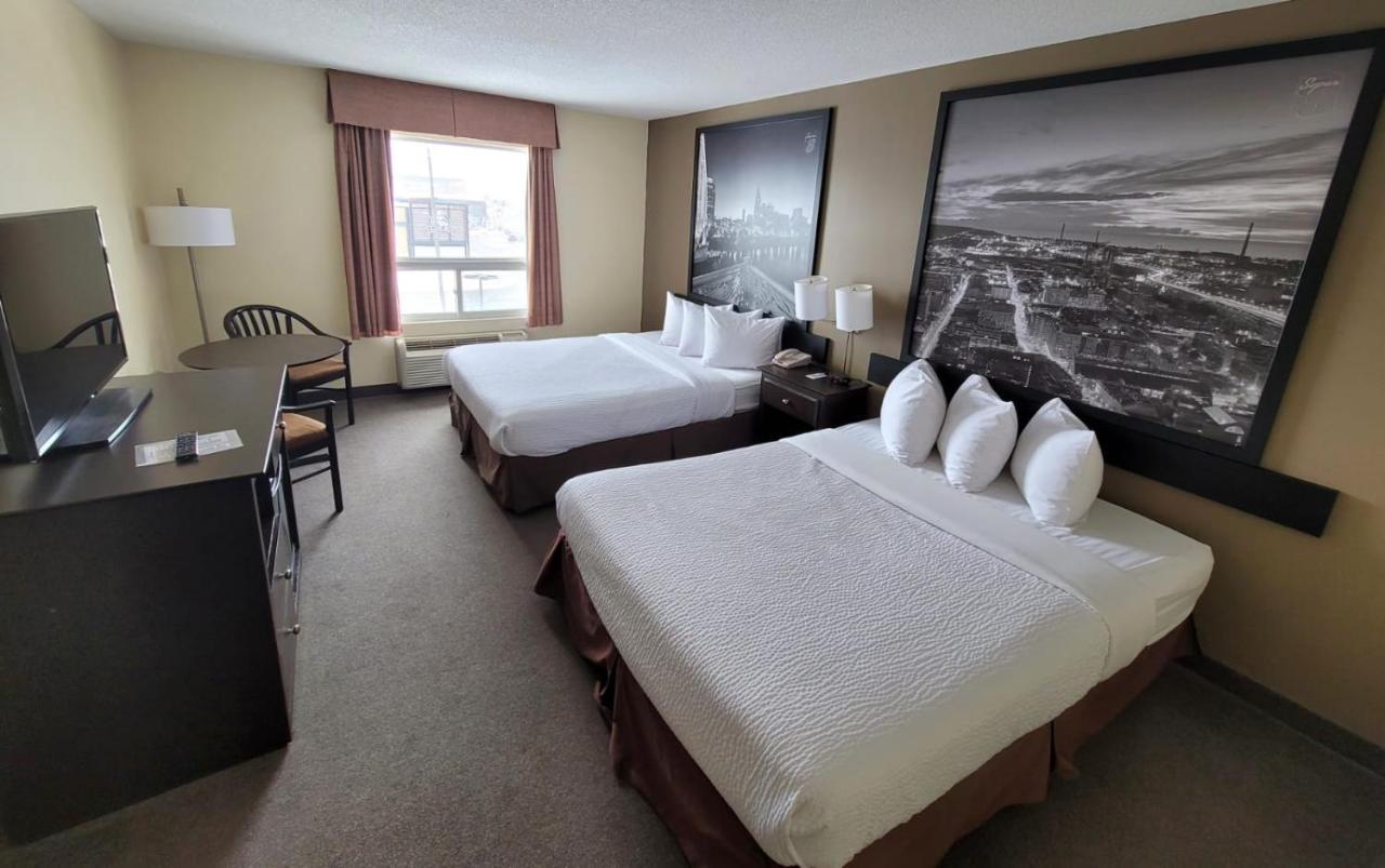 Super 8 By Wyndham Barrie South Hotel Buitenkant foto