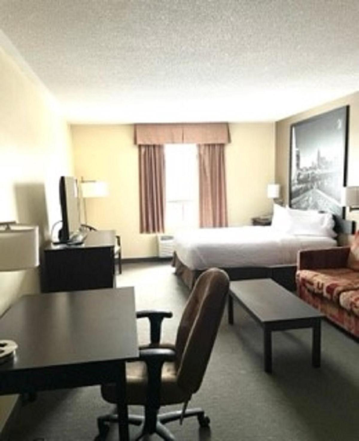 Super 8 By Wyndham Barrie South Hotel Buitenkant foto