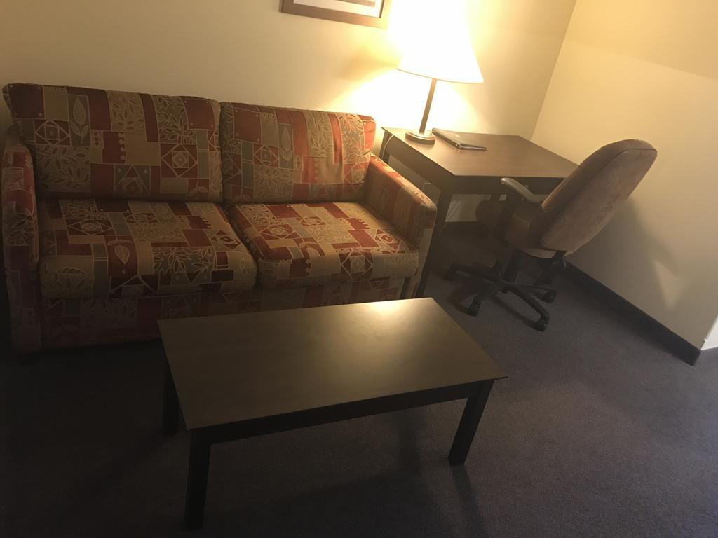 Super 8 By Wyndham Barrie South Hotel Buitenkant foto