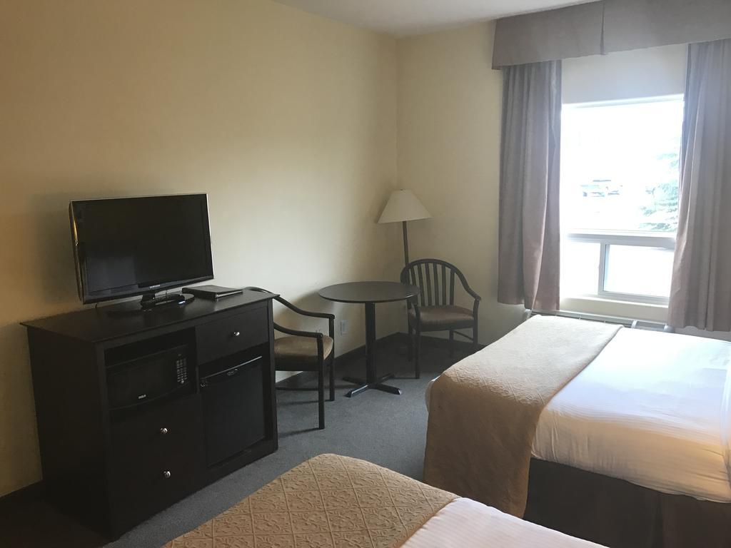 Super 8 By Wyndham Barrie South Hotel Buitenkant foto